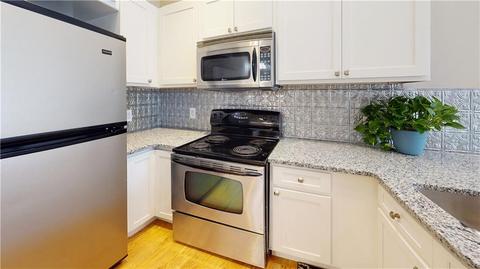 776 Williamsburg Cir, Warwick, RI 02886 photo 2