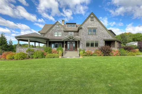 93 Wagner Rd, Westerly, RI 02891 photo 3