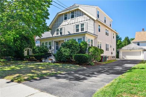 428 Prospect St, Woonsocket, RI 02895 photo 1