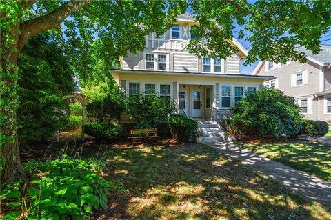 428 Prospect St, Woonsocket, RI 02895 photo 3