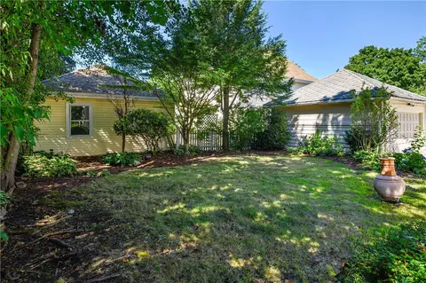 428 Prospect St, Woonsocket, RI 02895 photo 8