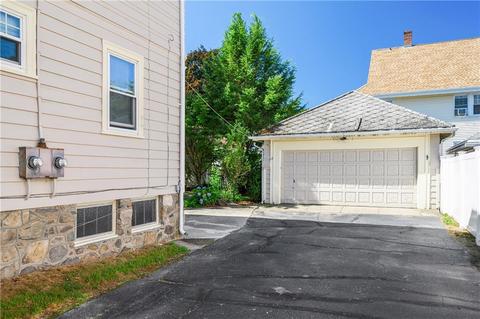 428 Prospect St, Woonsocket, RI 02895 photo 4