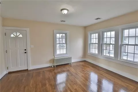 18 Daboll Ct, Warwick, RI 02889 photo 1