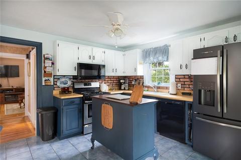 38 Modena Dr, Warwick, RI 02886 photo 7