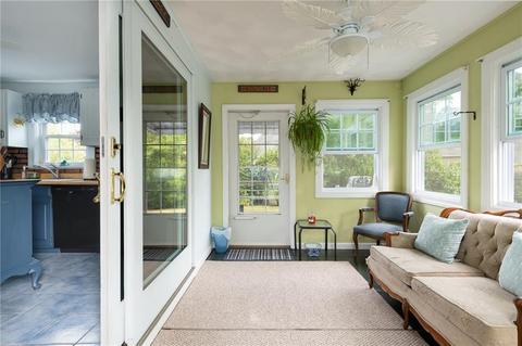 38 Modena Dr, Warwick, RI 02886 photo 4