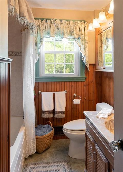 38 Modena Dr, Warwick, RI 02886 photo 10
