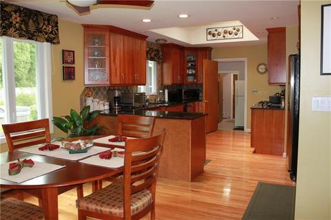 429 Algonquin Dr, Warwick, RI 02888 photo 9