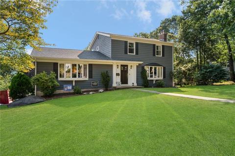70 Sage Dr, Warwick, RI 02886 photo 3
