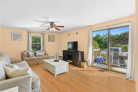 70 Sage Dr, Warwick, RI 02886 photo 4