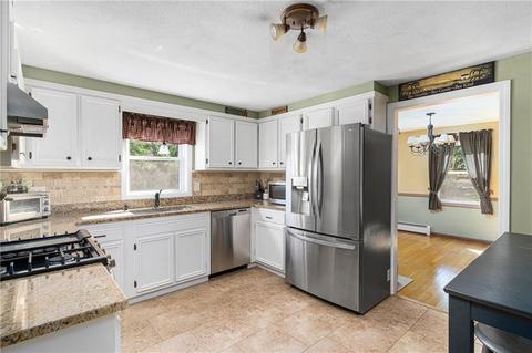 70 Sage Dr, Warwick, RI 02886 photo 12