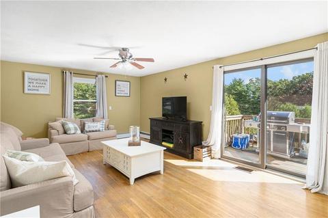 70 Sage Dr, Warwick, RI 02886 photo 5