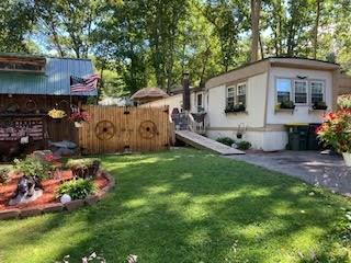 11 Woodridge Dr, Mapleville, RI 02839 photo 13
