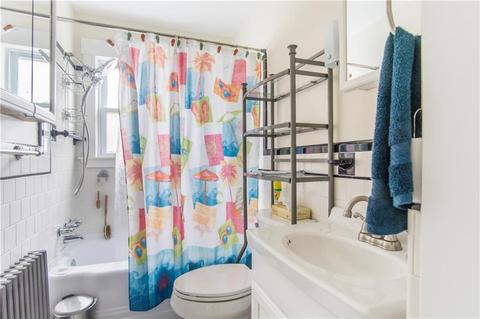566 E Main Rd, Middletown, RI 02842 photo 31