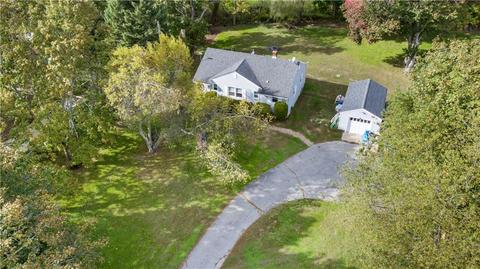566 E Main Rd, Middletown, RI 02842 photo 5