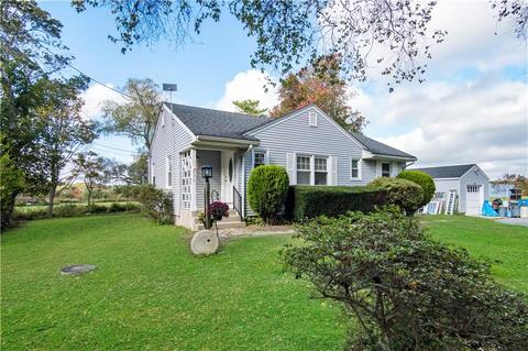 566 E Main Rd, Middletown, RI 02842 photo 24