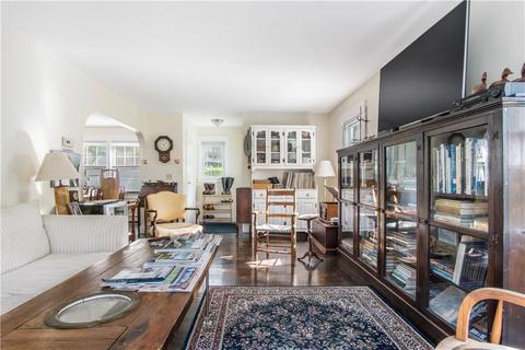 566 E Main Rd, Middletown, RI 02842 photo 34