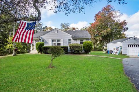 566 E Main Rd, Middletown, RI 02842 photo 6