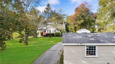 566 E Main Rd, Middletown, RI 02842 photo 4