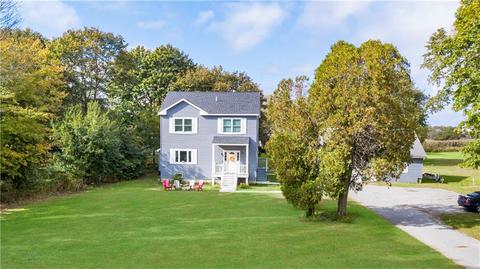 566 E Main Rd, Middletown, RI 02842 photo 2