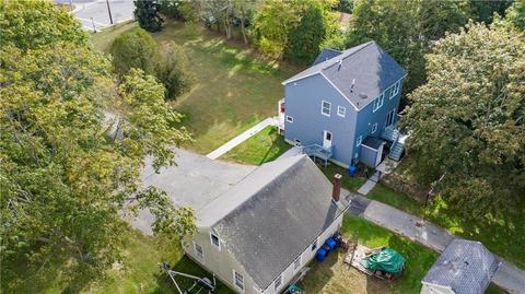 566 E Main Rd, Middletown, RI 02842 photo 3