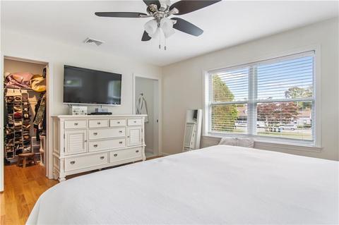 566 E Main Rd, Middletown, RI 02842 photo 15