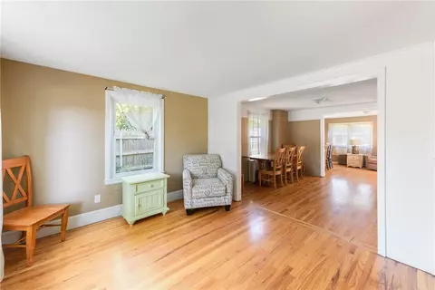 415 Chapmans Ave, Warwick, RI 02886 photo 6