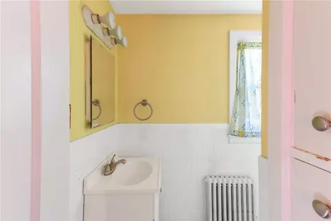 415 Chapmans Ave, Warwick, RI 02886 photo 13
