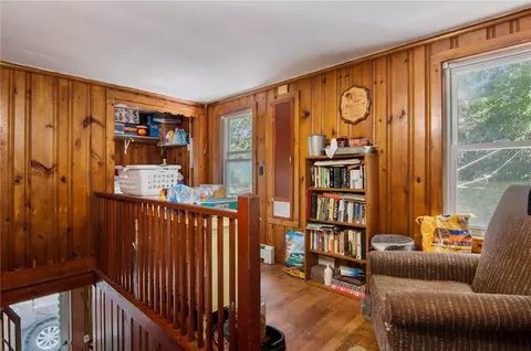 7 Ava St, Westerly, RI 02891 photo 3