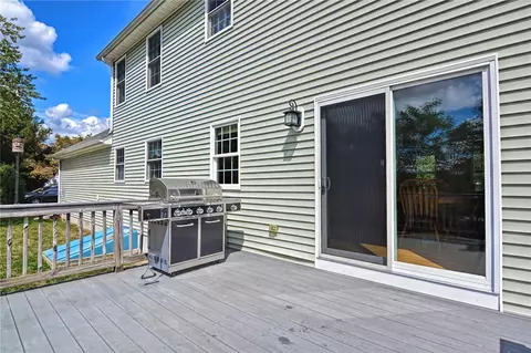7 Asylum Rd, Warren, RI 02885 photo 11