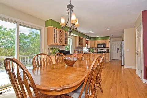 7 Asylum Rd, Warren, RI 02885 photo 12