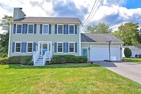 7 Asylum Rd, Warren, RI 02885 photo 1