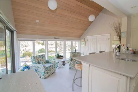 34 Timothy Dr, Westerly, RI 02891 photo 9