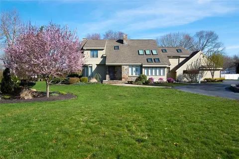 34 Timothy Dr, Westerly, RI 02891 photo 3