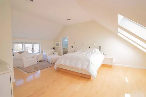 34 Timothy Dr, Westerly, RI 02891 photo 4
