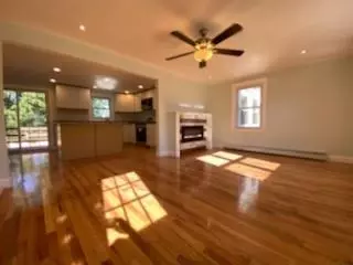 25 Parsonage Dr, Warwick, RI 02889 photo 4