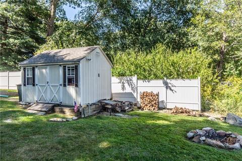 40 Lake Washington Dr, Glocester, RI 02814 photo 12
