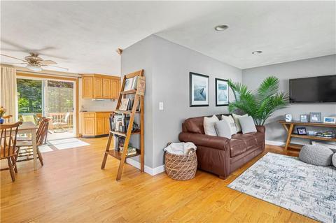 13 Evergreen Dr, Exeter, RI 02822 photo 5