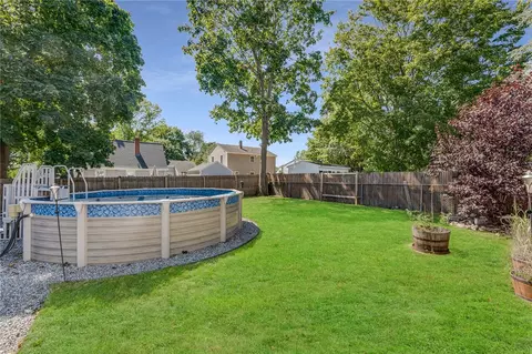 18 Maplehurst Ave, Warwick, RI 02889 photo 12