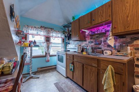 8 Marriott Ave, Westerly, RI 02891 photo 5