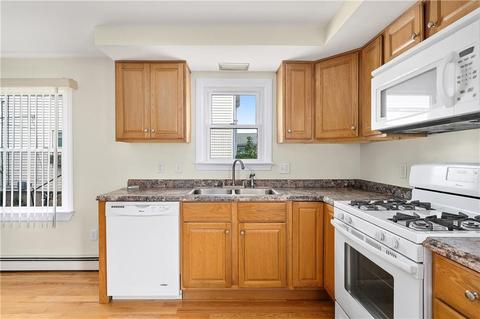 8 Hamilton St, Woonsocket, RI 02895 photo 11