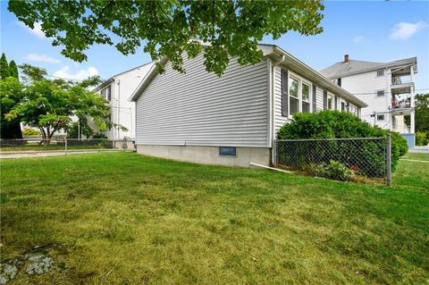 8 Hamilton St, Woonsocket, RI 02895 photo 22