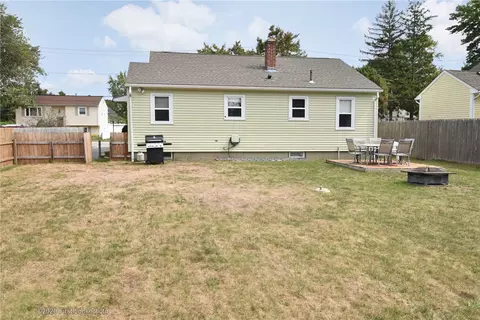387 Maple St, Warwick, RI 02888 photo 32