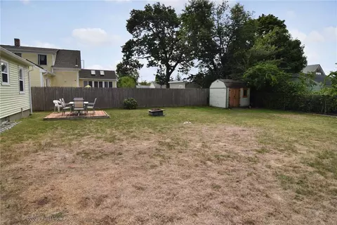 387 Maple St, Warwick, RI 02888 photo 36
