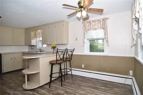 387 Maple St, Warwick, RI 02888 photo 15