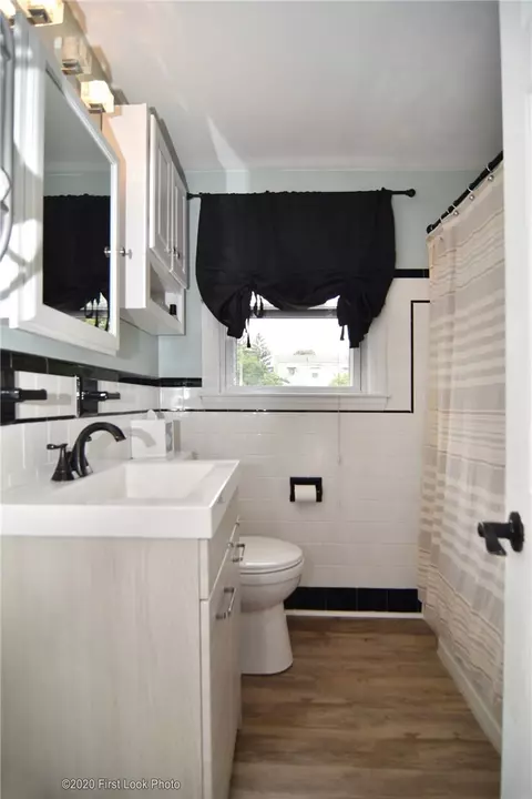 387 Maple St, Warwick, RI 02888 photo 20