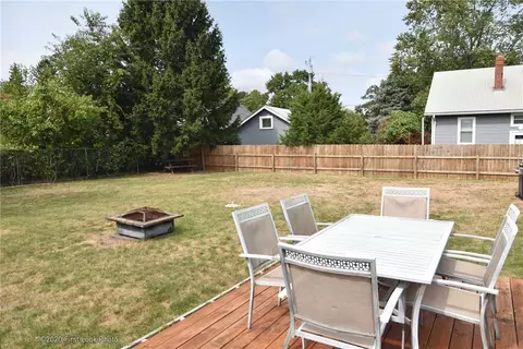 387 Maple St, Warwick, RI 02888 photo 33