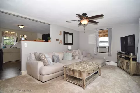 387 Maple St, Warwick, RI 02888 photo 5