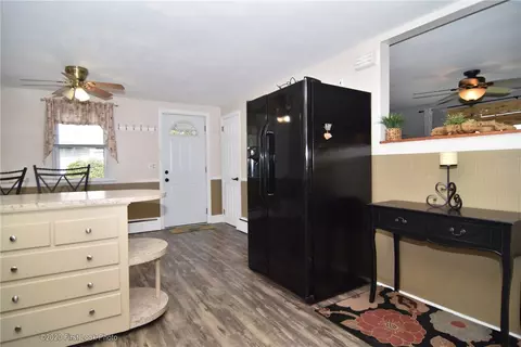 387 Maple St, Warwick, RI 02888 photo 12
