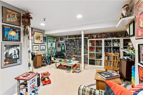 90 Spofford Ave, Warwick, RI 02888 photo 17