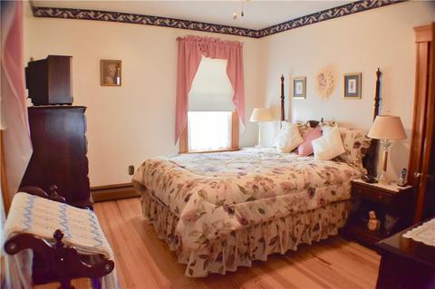 134 Carnation St, Woonsocket, RI 02895 photo 14